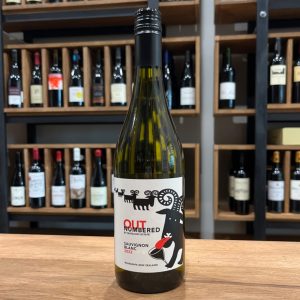 Outnumbered Sauv Blanc 2022